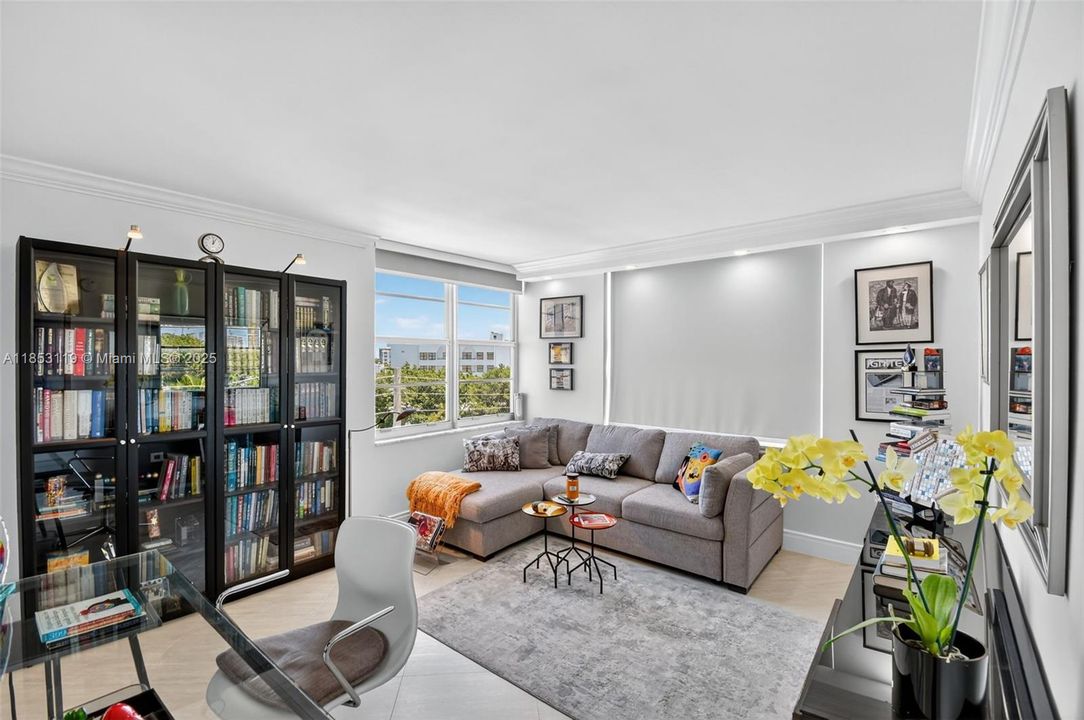 Active With Contract: $1,175,000 (2 beds, 2 baths, 1630 Square Feet)