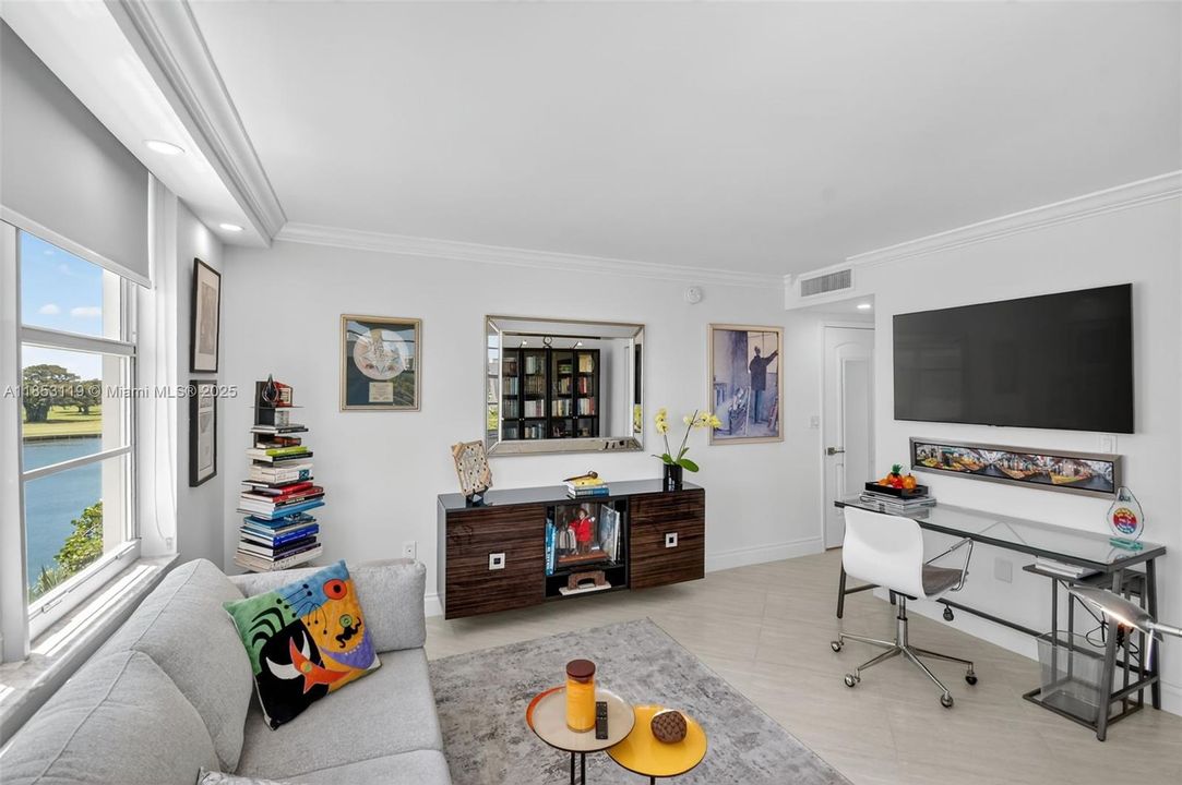 Active With Contract: $1,175,000 (2 beds, 2 baths, 1630 Square Feet)