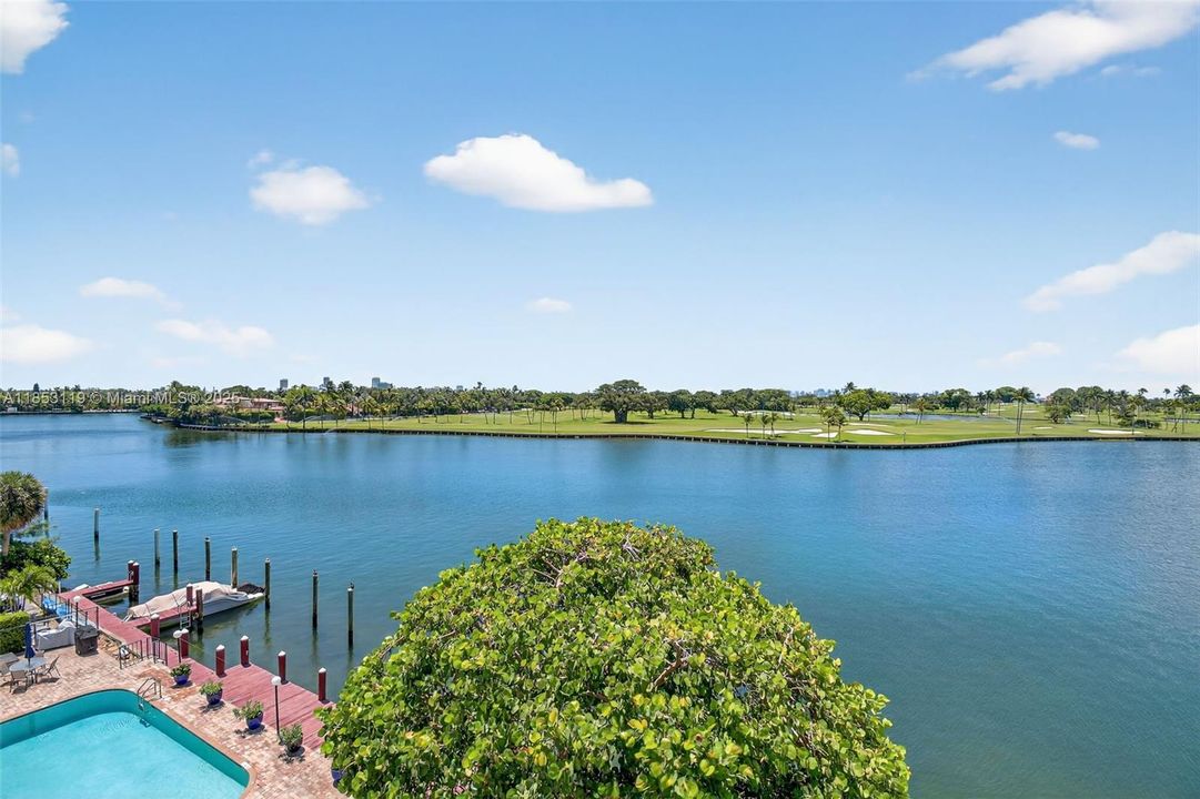 Active With Contract: $1,175,000 (2 beds, 2 baths, 1630 Square Feet)