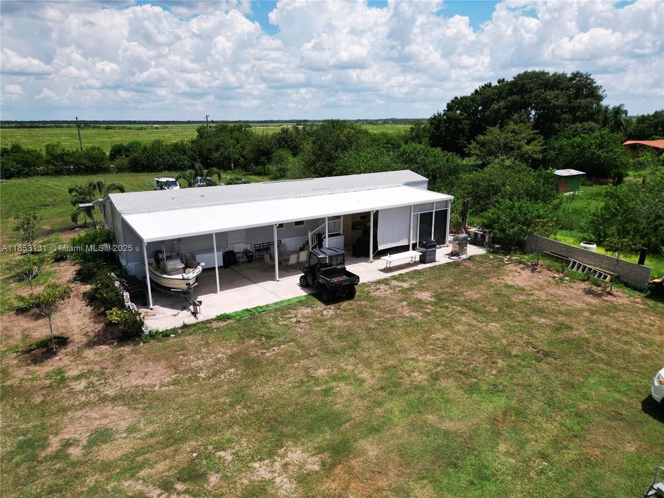 For Sale: $675,000 (3 beds, 2 baths, 980 Square Feet)