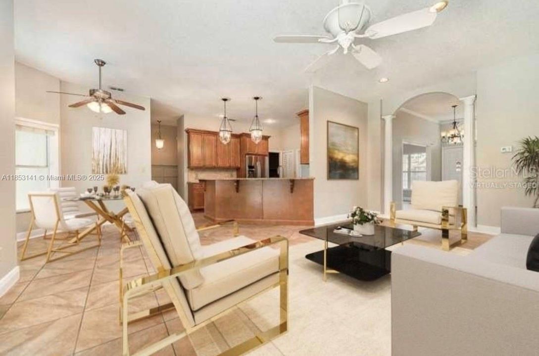 Под контрактом: $445,000 (4 спален, 2 ванн, 2373 Квадратных фут)