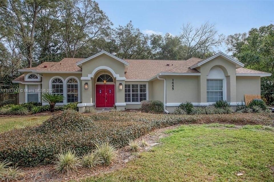 Под контрактом: $445,000 (4 спален, 2 ванн, 2373 Квадратных фут)