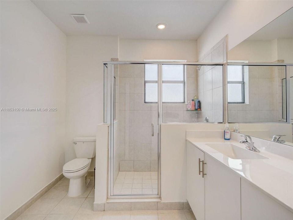 На продажу: $424,900 (3 спален, 2 ванн, 1442 Квадратных фут)