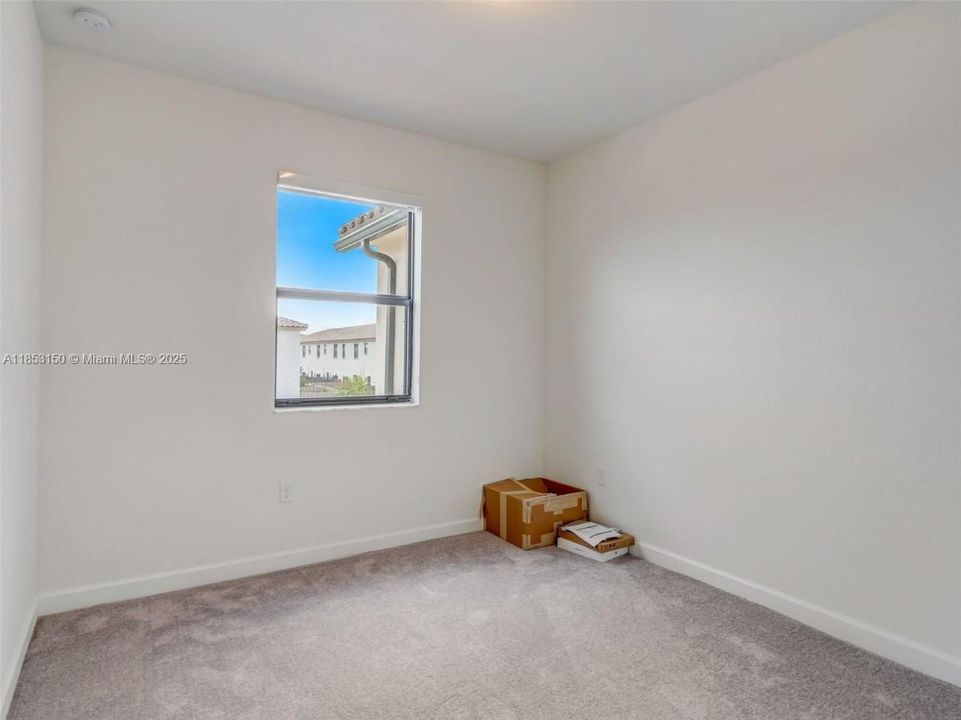 На продажу: $424,900 (3 спален, 2 ванн, 1442 Квадратных фут)