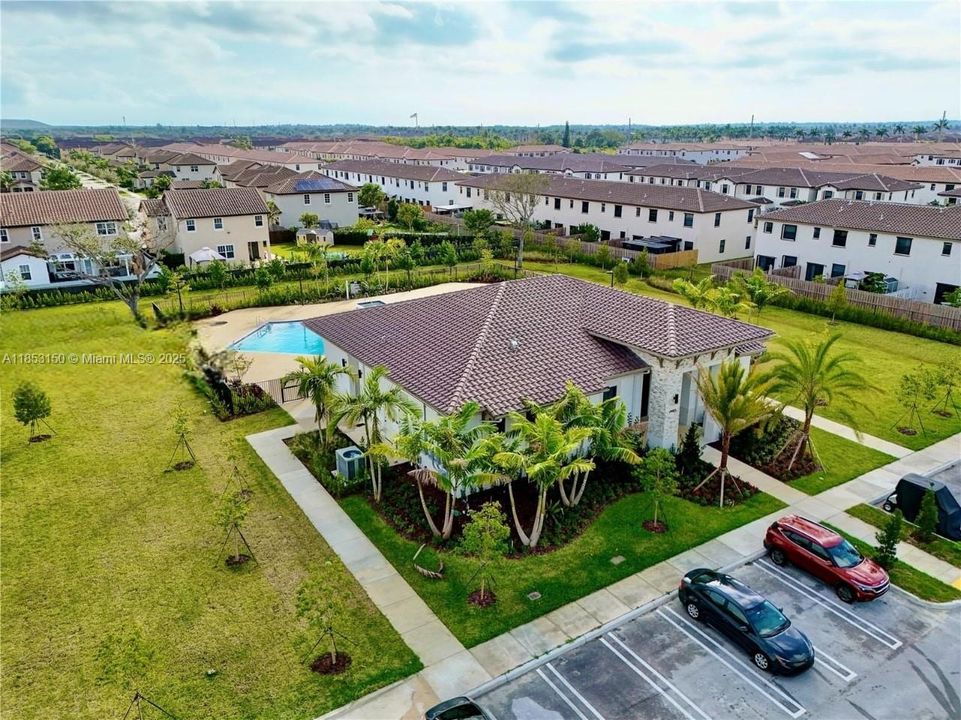 На продажу: $424,900 (3 спален, 2 ванн, 1442 Квадратных фут)