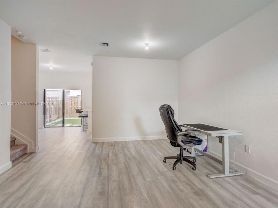 На продажу: $424,900 (3 спален, 2 ванн, 1442 Квадратных фут)