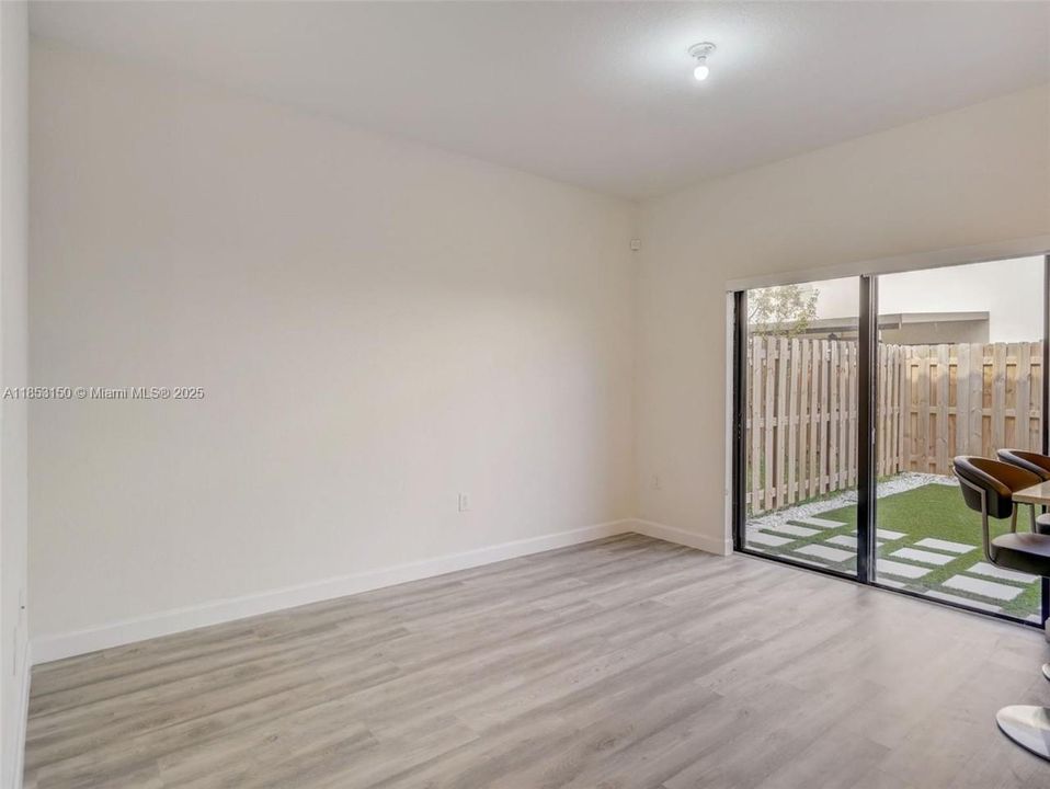 На продажу: $424,900 (3 спален, 2 ванн, 1442 Квадратных фут)