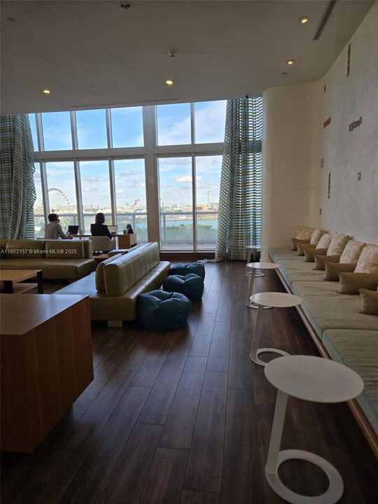 En Venta: $888,000 (2 camas, 2 baños, 1322 Pies cuadrados)