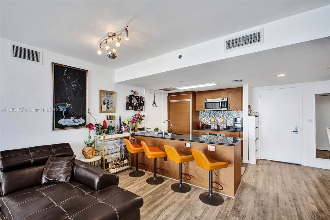 En Venta: $888,000 (2 camas, 2 baños, 1322 Pies cuadrados)