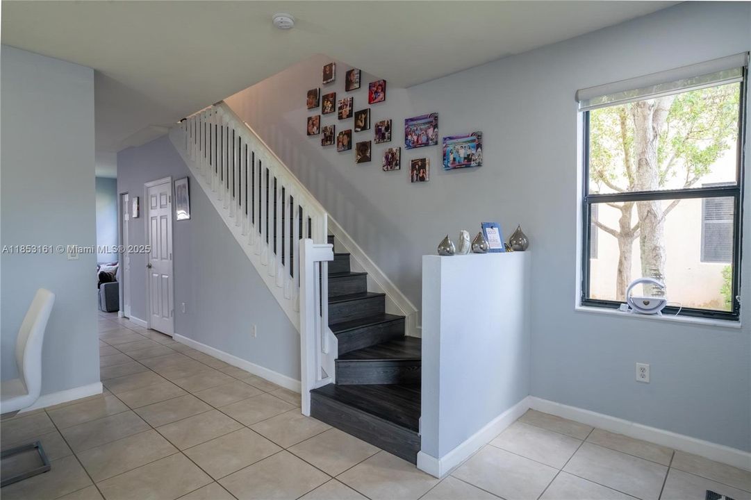 На продажу: $449,900 (3 спален, 2 ванн, 1524 Квадратных фут)