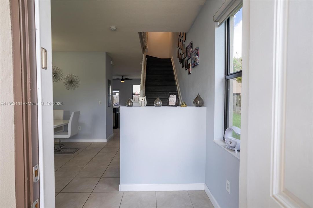 На продажу: $449,900 (3 спален, 2 ванн, 1524 Квадратных фут)