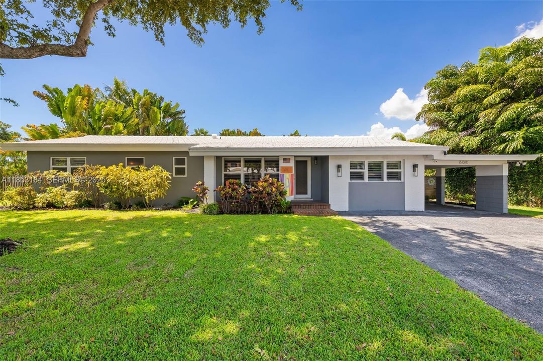 En Venta: $859,000 (3 camas, 2 baños, 1780 Pies cuadrados)