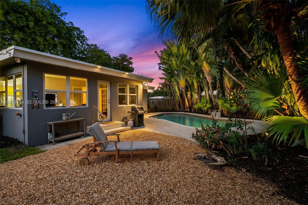 En Venta: $859,000 (3 camas, 2 baños, 1780 Pies cuadrados)