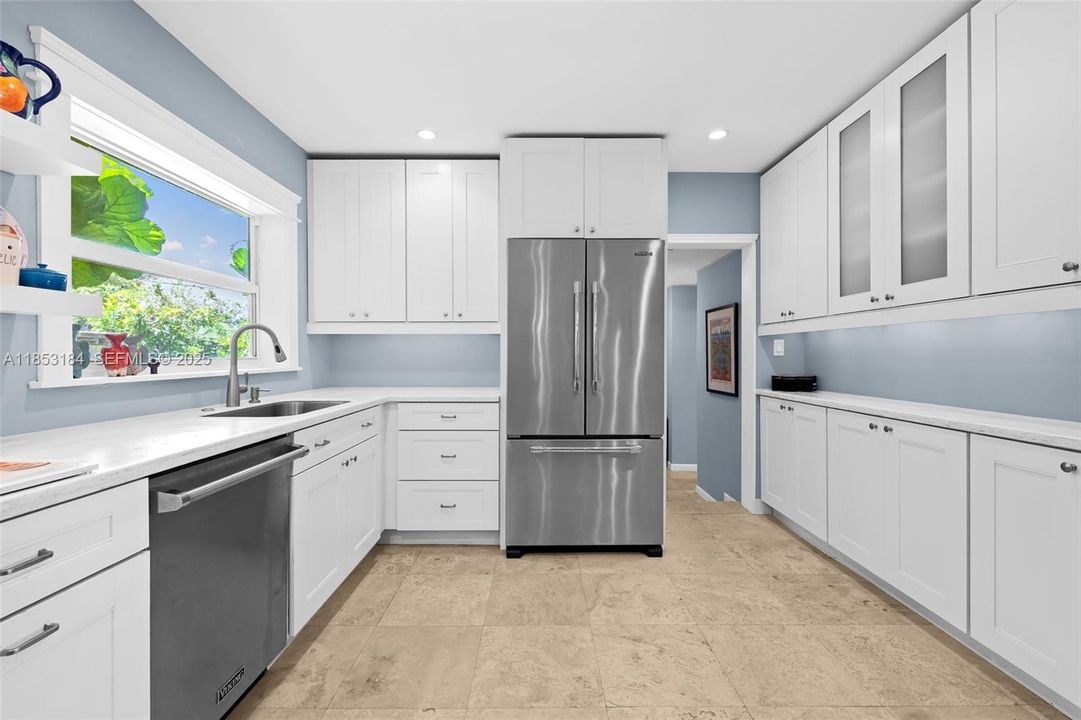 En Venta: $859,000 (3 camas, 2 baños, 1780 Pies cuadrados)