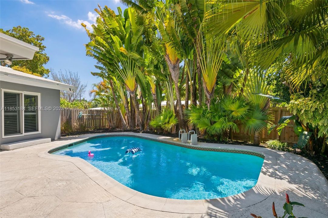 En Venta: $859,000 (3 camas, 2 baños, 1780 Pies cuadrados)