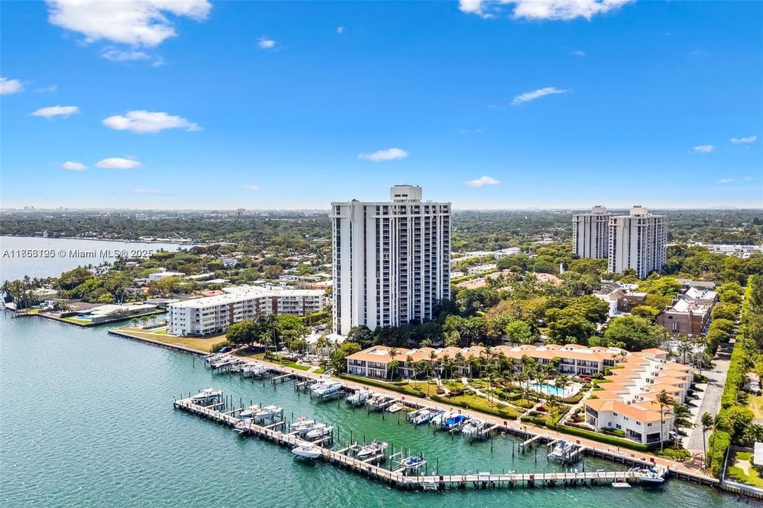 For Sale: $495,000 (2 beds, 2 baths, 1268 Square Feet)