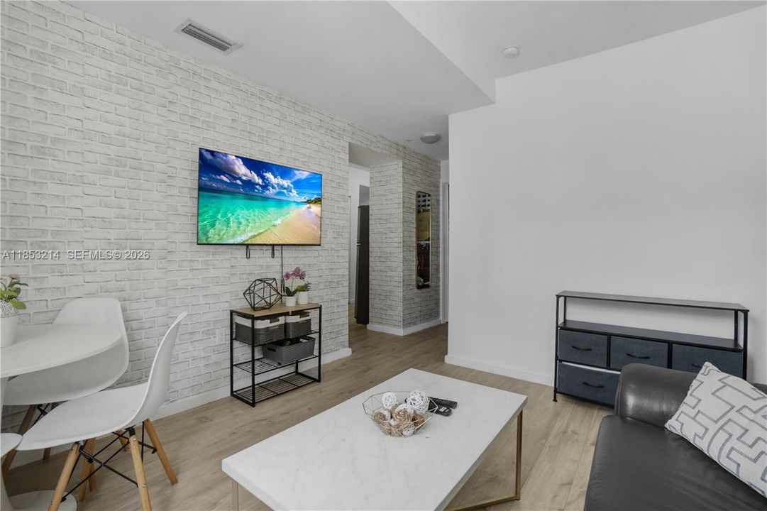 En Venta: $199,999 (1 camas, 1 baños, 450 Pies cuadrados)