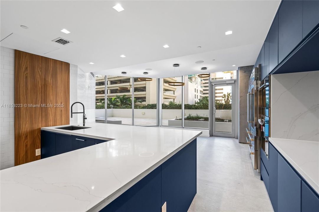 出租: $120 (0 贝兹, 0 浴室, 0 平方英尺)