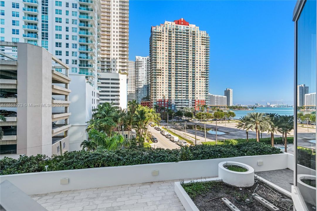 出租: $120 (0 贝兹, 0 浴室, 0 平方英尺)