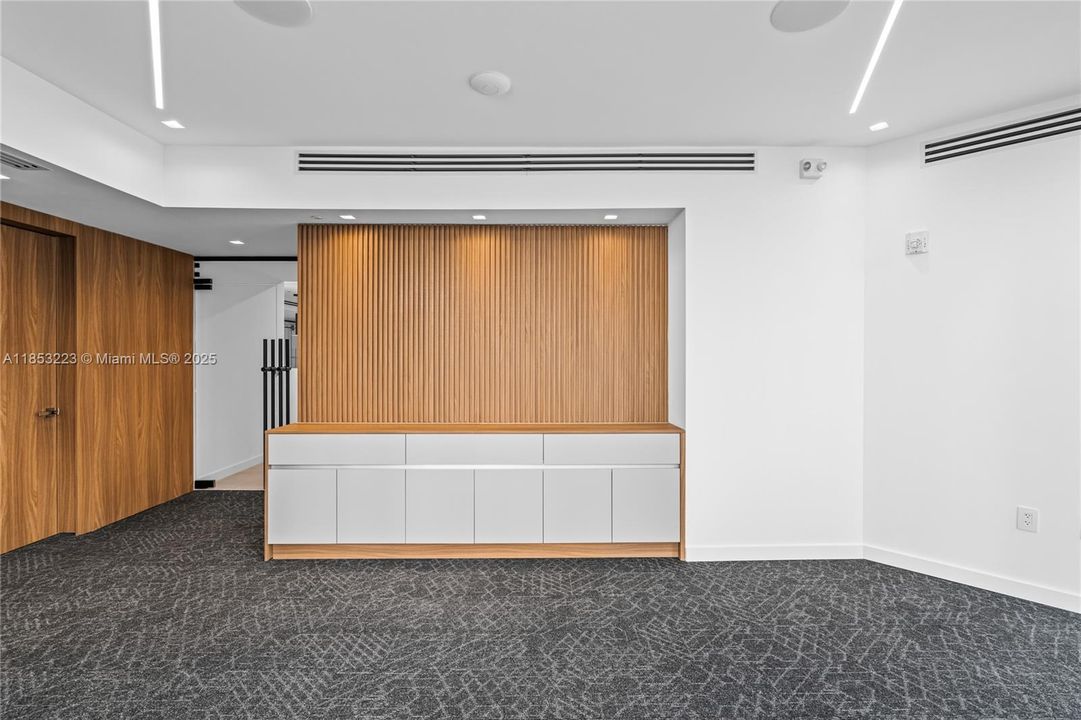 出租: $120 (0 贝兹, 0 浴室, 0 平方英尺)