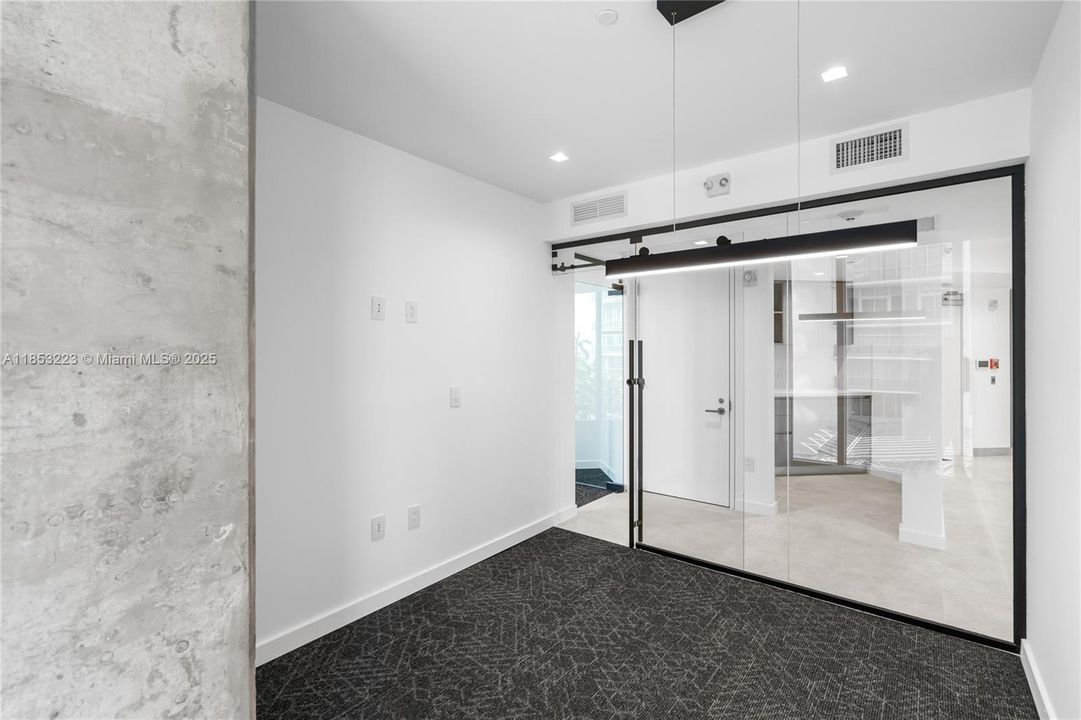 出租: $120 (0 贝兹, 0 浴室, 0 平方英尺)