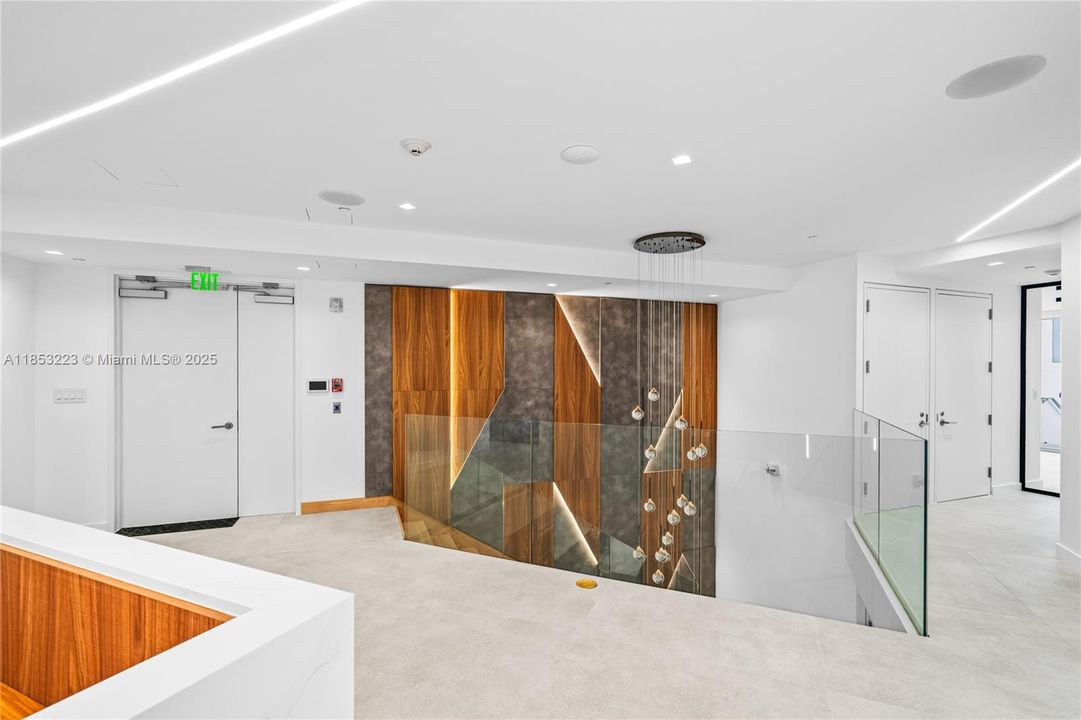 出租: $120 (0 贝兹, 0 浴室, 0 平方英尺)