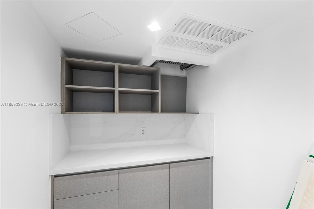 出租: $120 (0 贝兹, 0 浴室, 0 平方英尺)