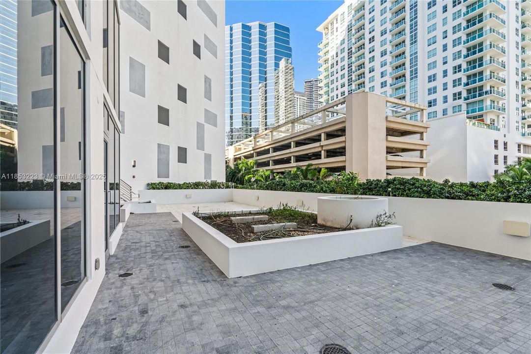 出租: $120 (0 贝兹, 0 浴室, 0 平方英尺)