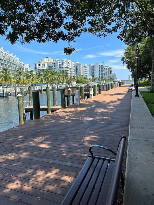 For Sale: $360,000 (1 beds, 1 baths, 836 Square Feet)