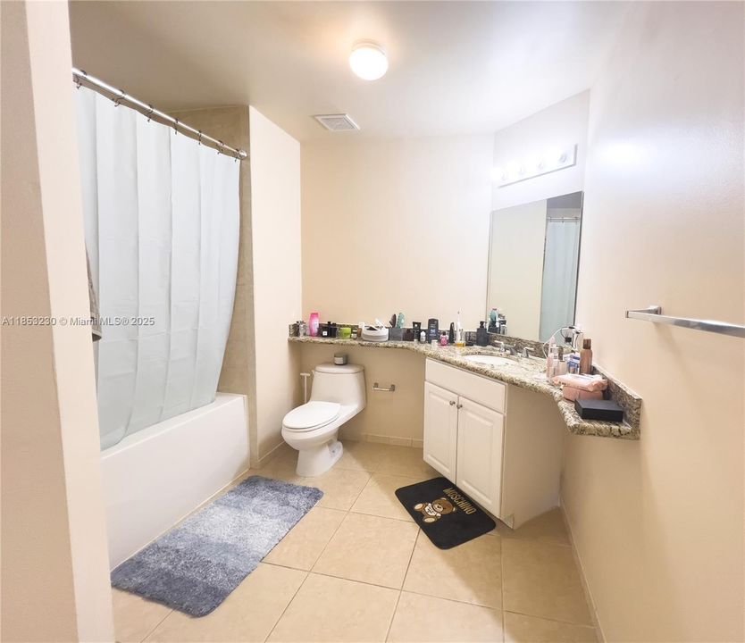 For Sale: $360,000 (1 beds, 1 baths, 836 Square Feet)