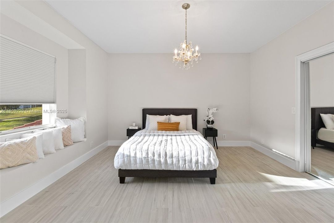 For Sale: $2,950,000 (5 beds, 5 baths, 5507 Square Feet)