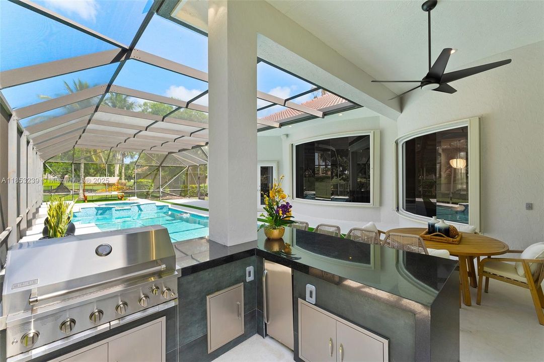 For Sale: $2,950,000 (5 beds, 5 baths, 5507 Square Feet)