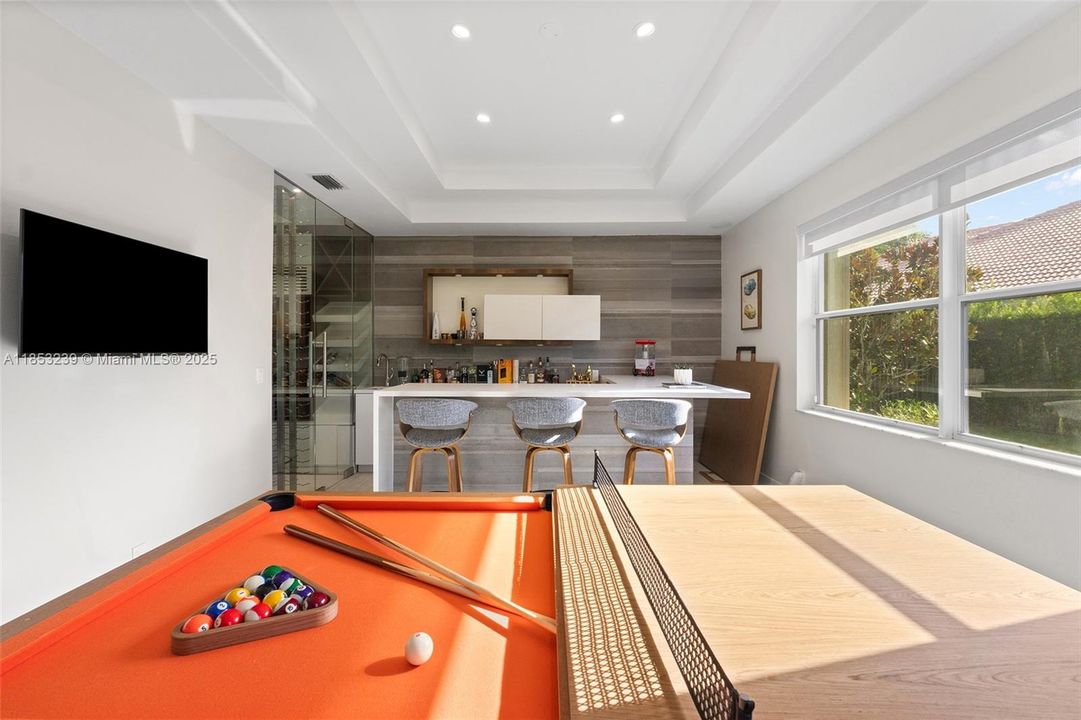 For Sale: $2,950,000 (5 beds, 5 baths, 5507 Square Feet)