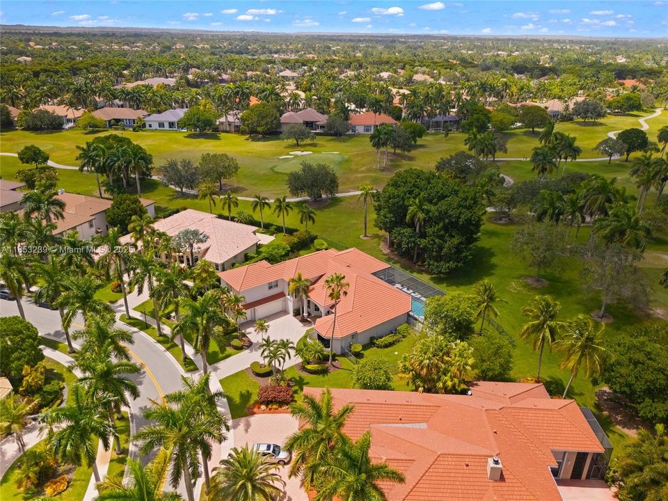 For Sale: $2,950,000 (5 beds, 5 baths, 5507 Square Feet)