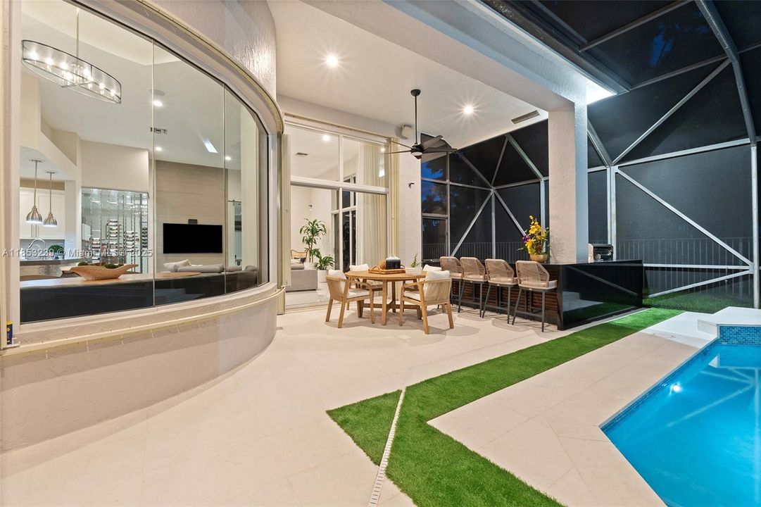 For Sale: $2,950,000 (5 beds, 5 baths, 5507 Square Feet)