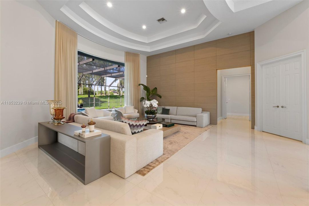 For Sale: $2,950,000 (5 beds, 5 baths, 5507 Square Feet)