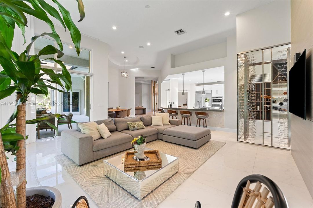 For Sale: $2,950,000 (5 beds, 5 baths, 5507 Square Feet)