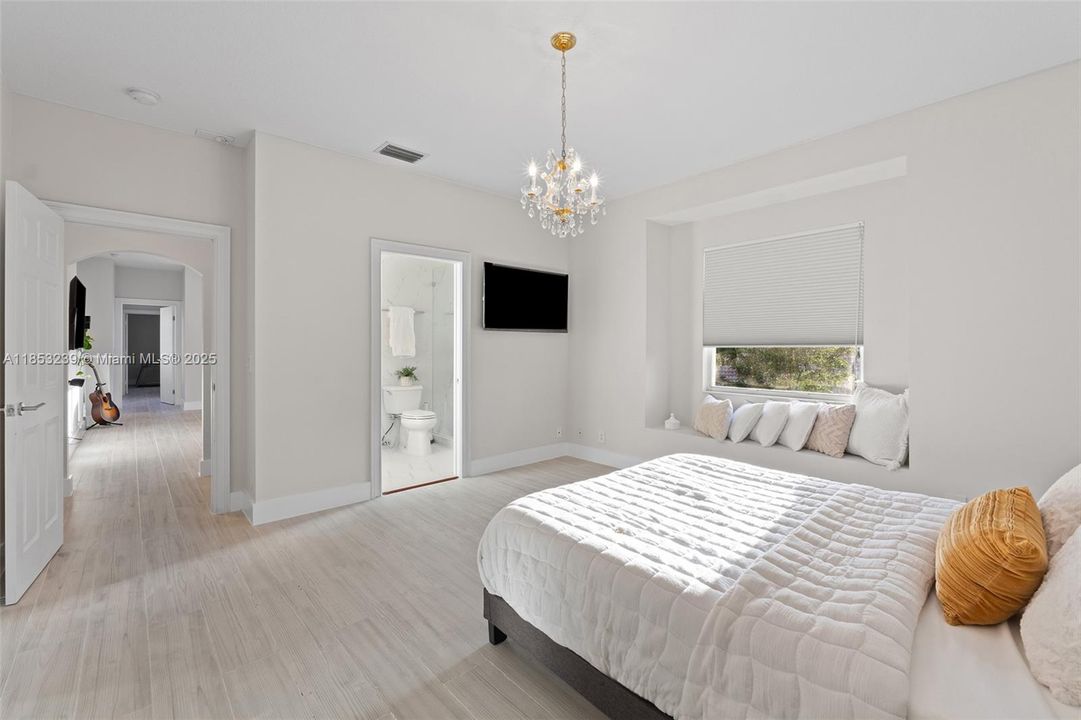 For Sale: $2,950,000 (5 beds, 5 baths, 5507 Square Feet)