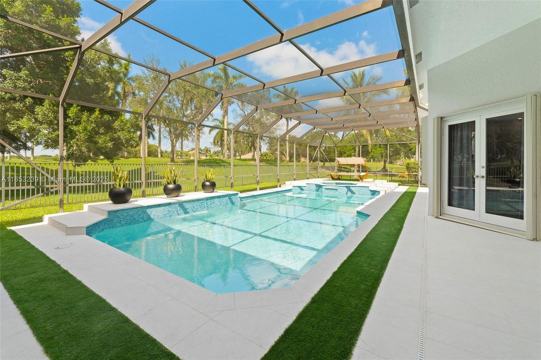 For Sale: $2,950,000 (5 beds, 5 baths, 5507 Square Feet)