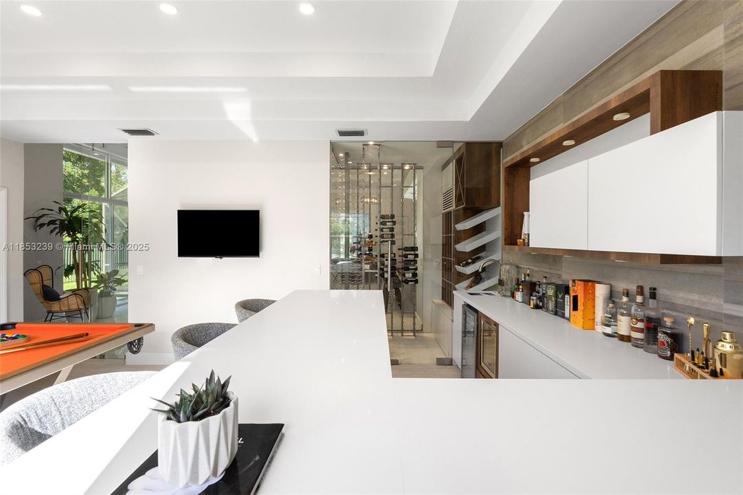 For Sale: $2,950,000 (5 beds, 5 baths, 5507 Square Feet)