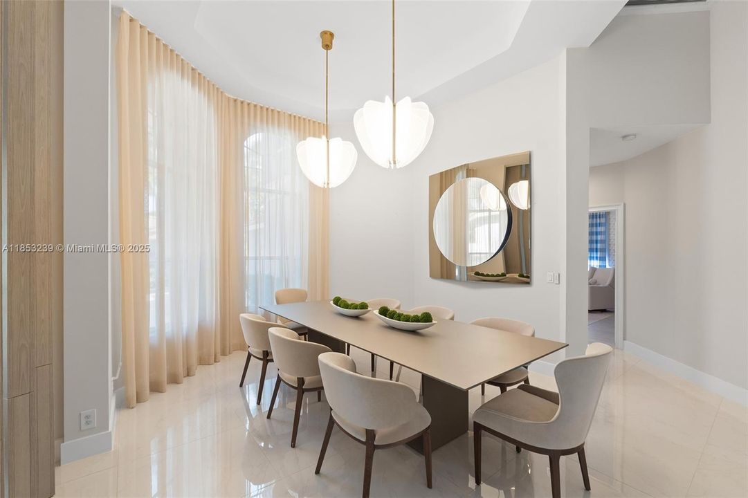 For Sale: $2,950,000 (5 beds, 5 baths, 5507 Square Feet)