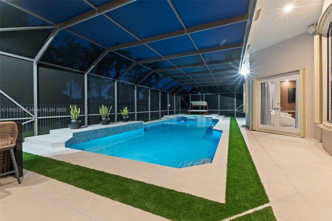 For Sale: $2,950,000 (5 beds, 5 baths, 5507 Square Feet)