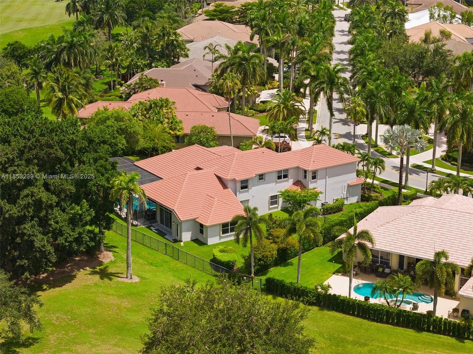 For Sale: $2,950,000 (5 beds, 5 baths, 5507 Square Feet)