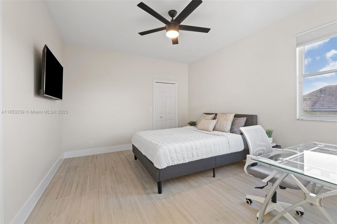 For Sale: $2,950,000 (5 beds, 5 baths, 5507 Square Feet)