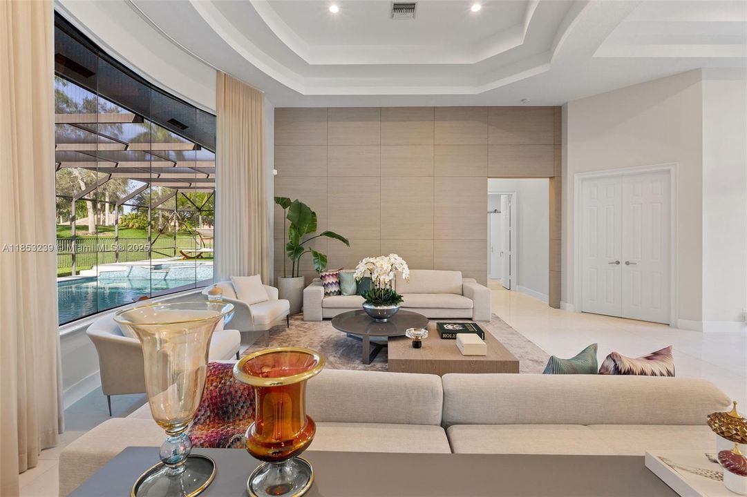For Sale: $2,950,000 (5 beds, 5 baths, 5507 Square Feet)