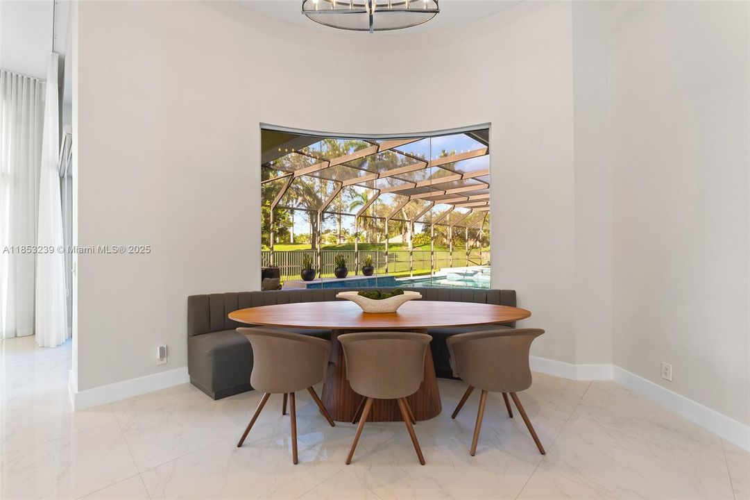 For Sale: $2,950,000 (5 beds, 5 baths, 5507 Square Feet)