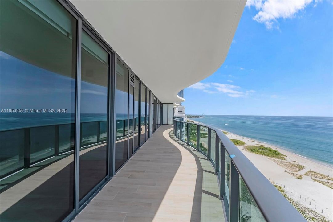 Recently Rented: $19,000 (3 beds, 3 baths, 2760 Square Feet)