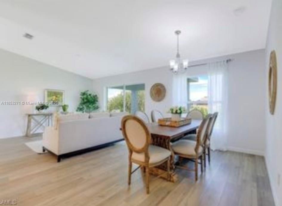 For Sale: $250,000 (3 beds, 2 baths, 1660 Square Feet)