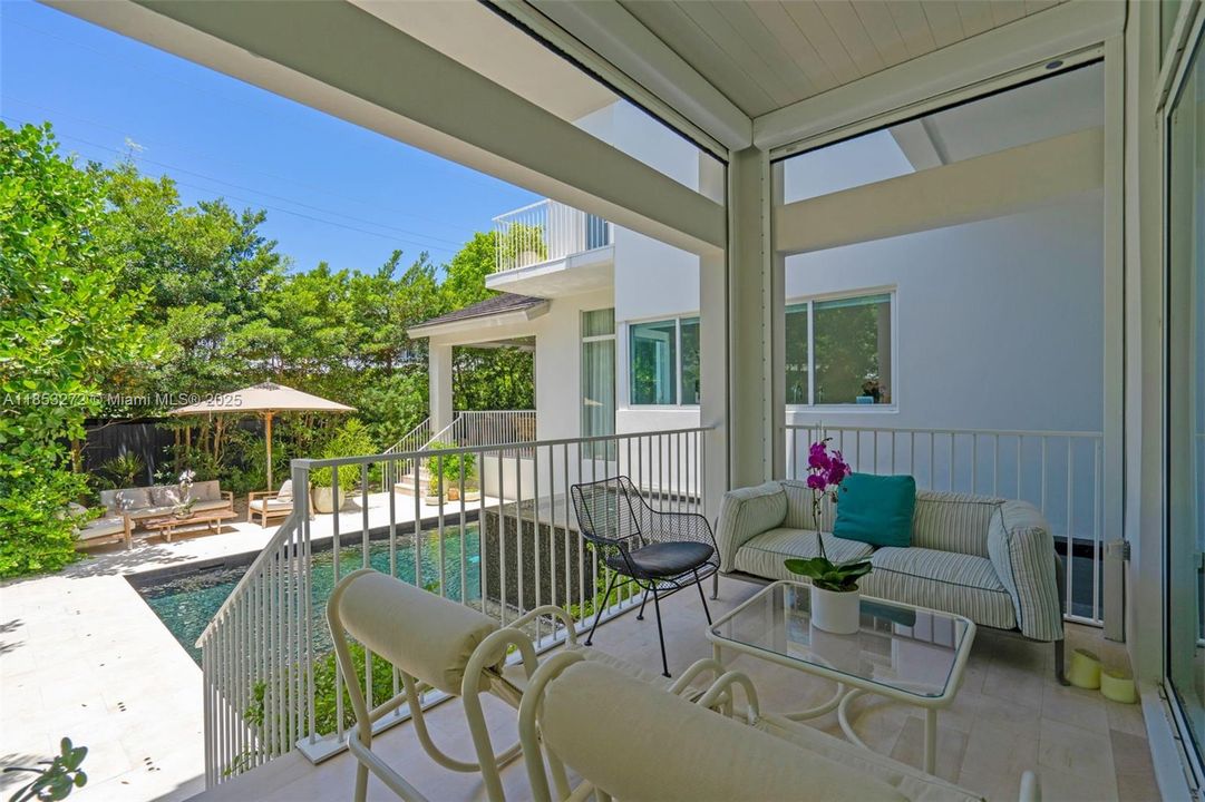 Recently Sold: $5,250,000 (6 beds, 6 baths, 3737 Square Feet)