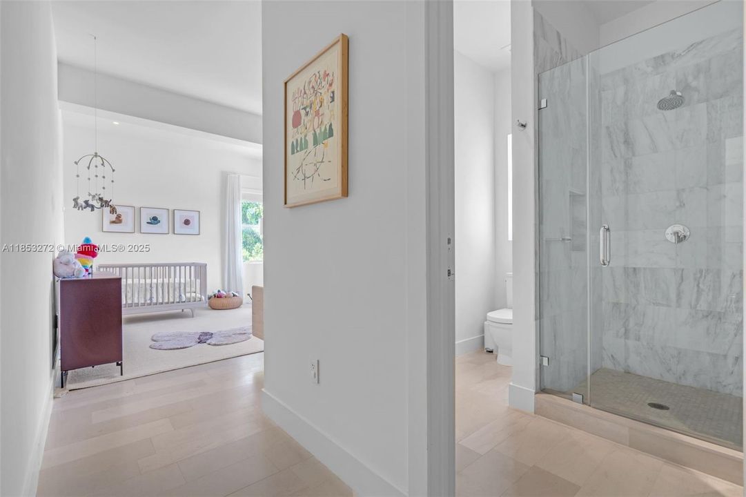 Recently Sold: $5,250,000 (6 beds, 6 baths, 3737 Square Feet)